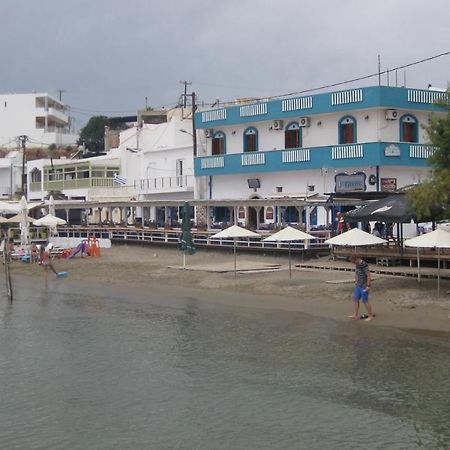 Theodora Aparthotel Makrýgialos Exteriör bild