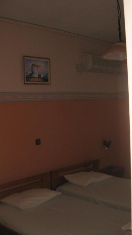 Theodora Aparthotel Makrýgialos Exteriör bild