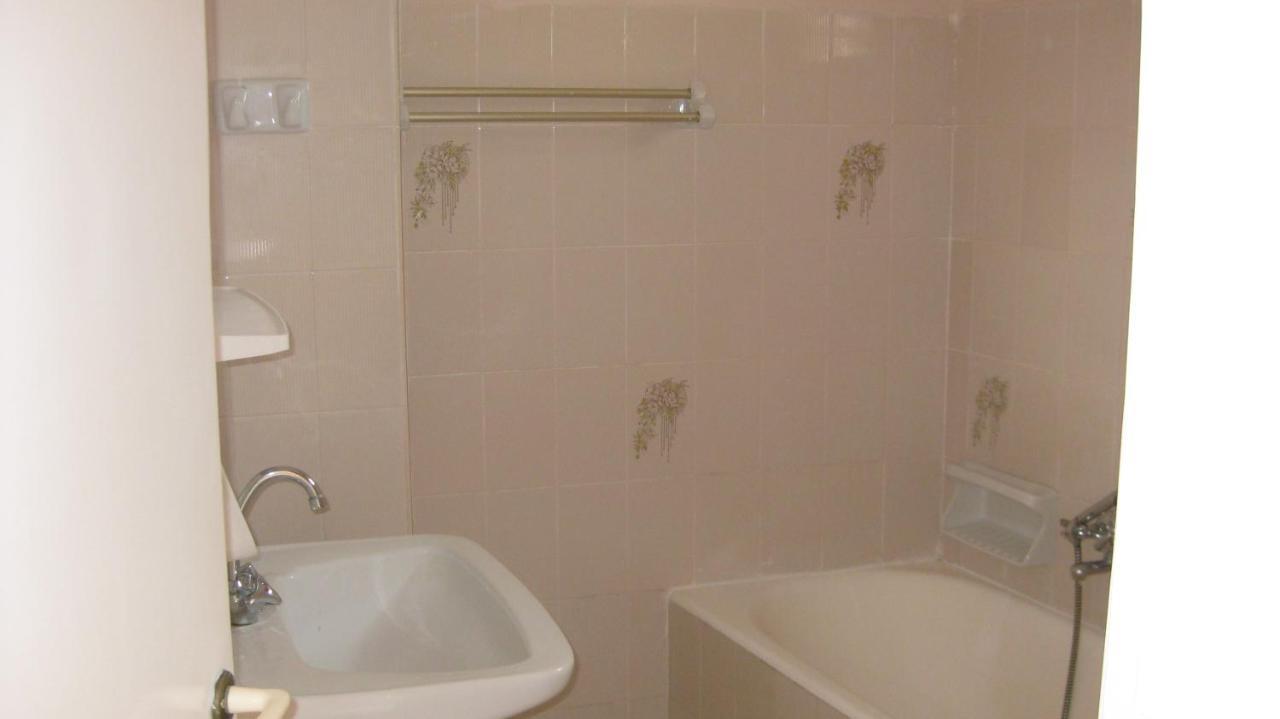 Theodora Aparthotel Makrýgialos Exteriör bild